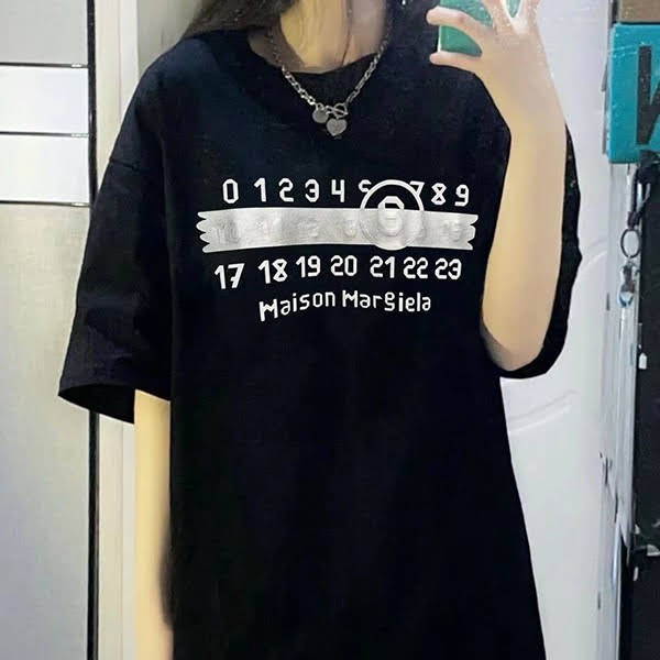 エムエムシックス ロゴ半袖Tシャツ スーパーコピー Mav18098